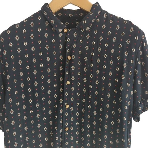 Soulstar Short Sleeve Button Down Shirt - Picture 3 of 3